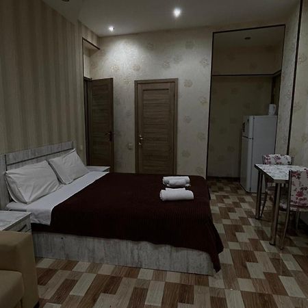 Hotel Tourist Tbiliszi Kültér fotó