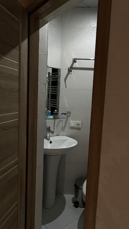Hotel Tourist Tbiliszi Kültér fotó