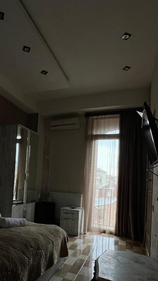 Hotel Tourist Tbiliszi Kültér fotó