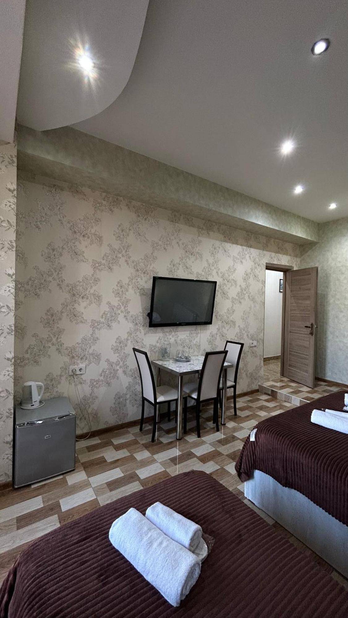 Hotel Tourist Tbiliszi Kültér fotó