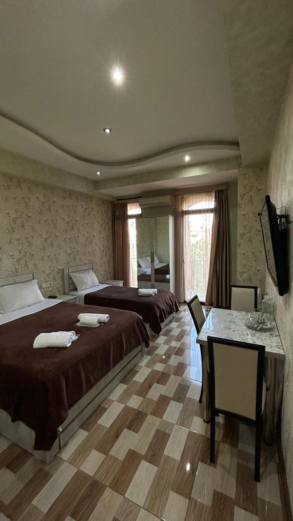 Hotel Tourist Tbiliszi Kültér fotó