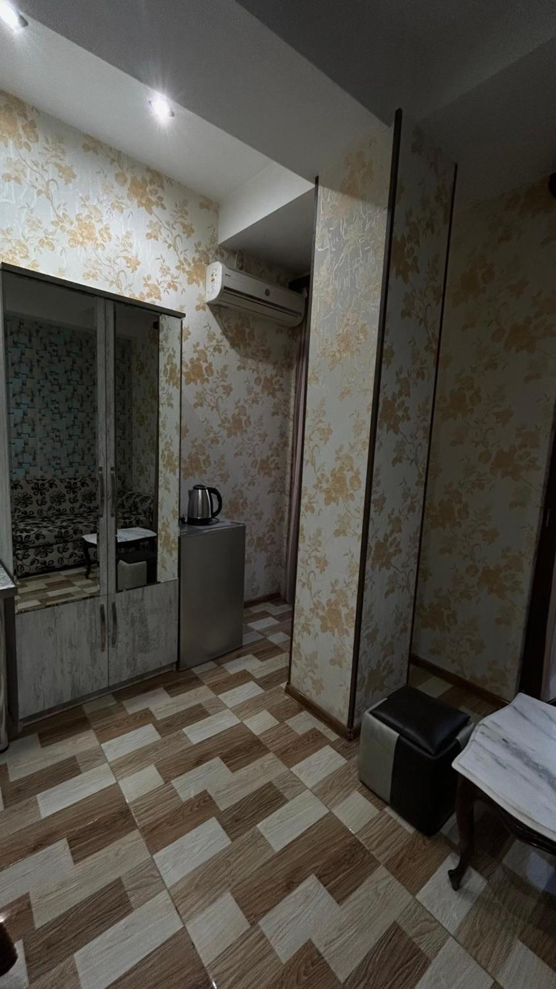 Hotel Tourist Tbiliszi Kültér fotó