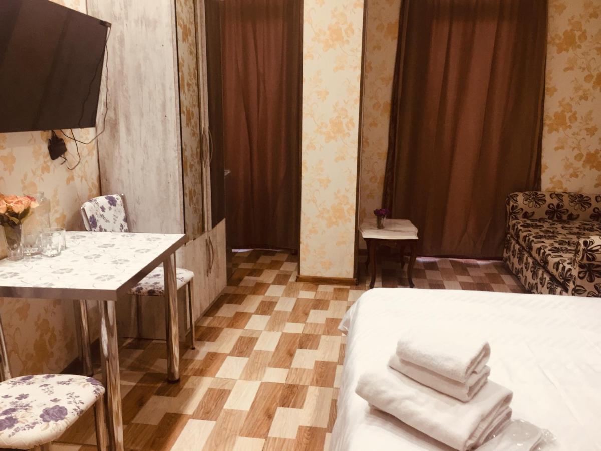Hotel Tourist Tbiliszi Kültér fotó