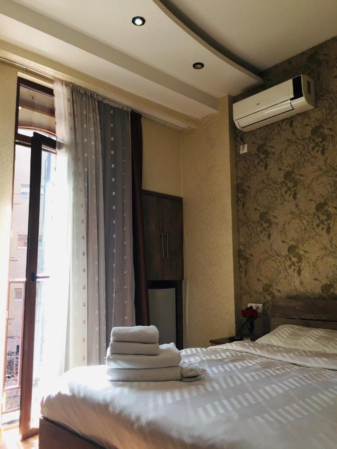 Hotel Tourist Tbiliszi Kültér fotó