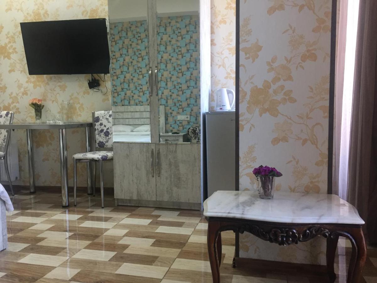 Hotel Tourist Tbiliszi Kültér fotó