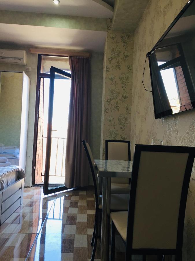 Hotel Tourist Tbiliszi Kültér fotó