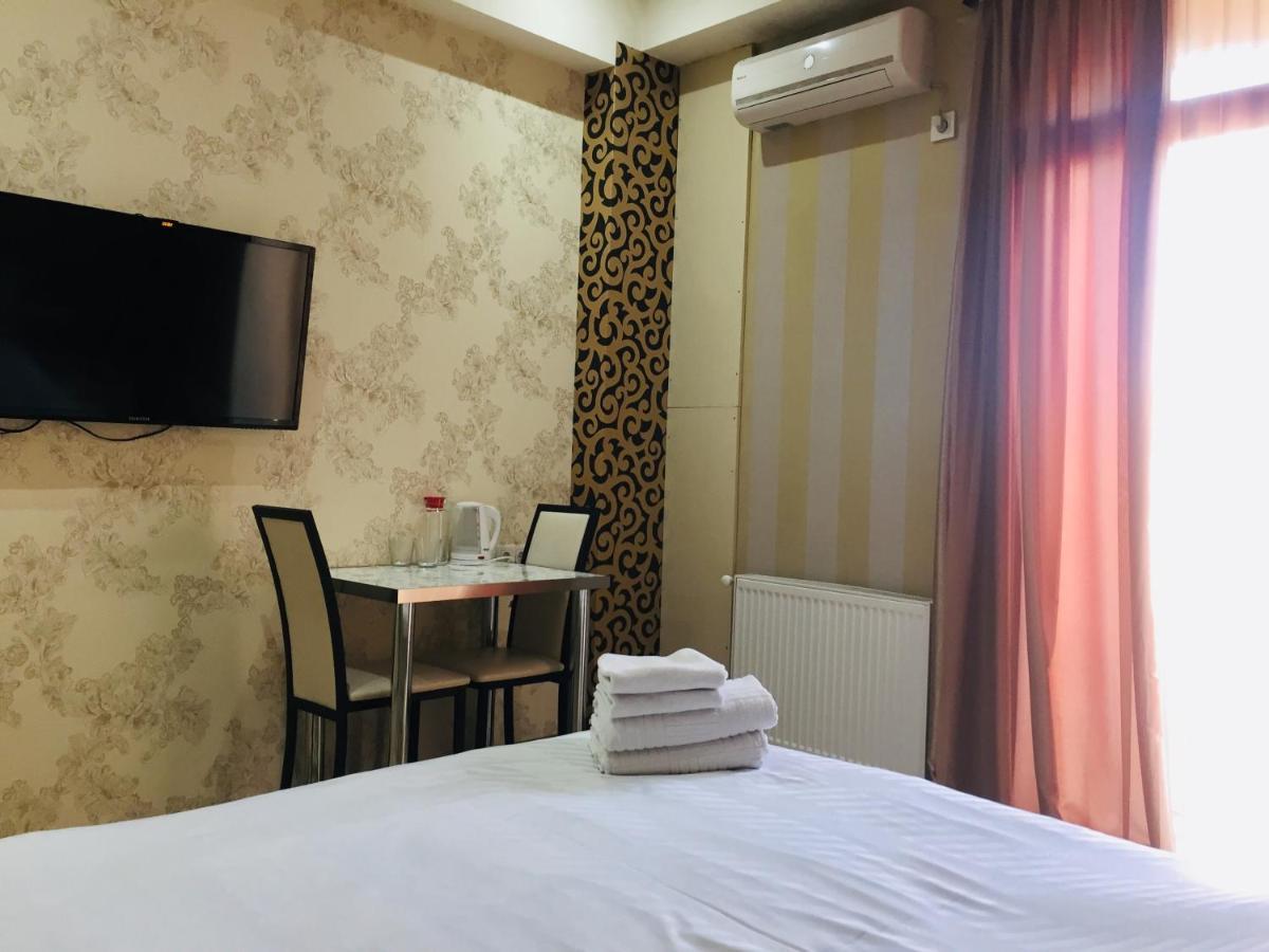 Hotel Tourist Tbiliszi Kültér fotó