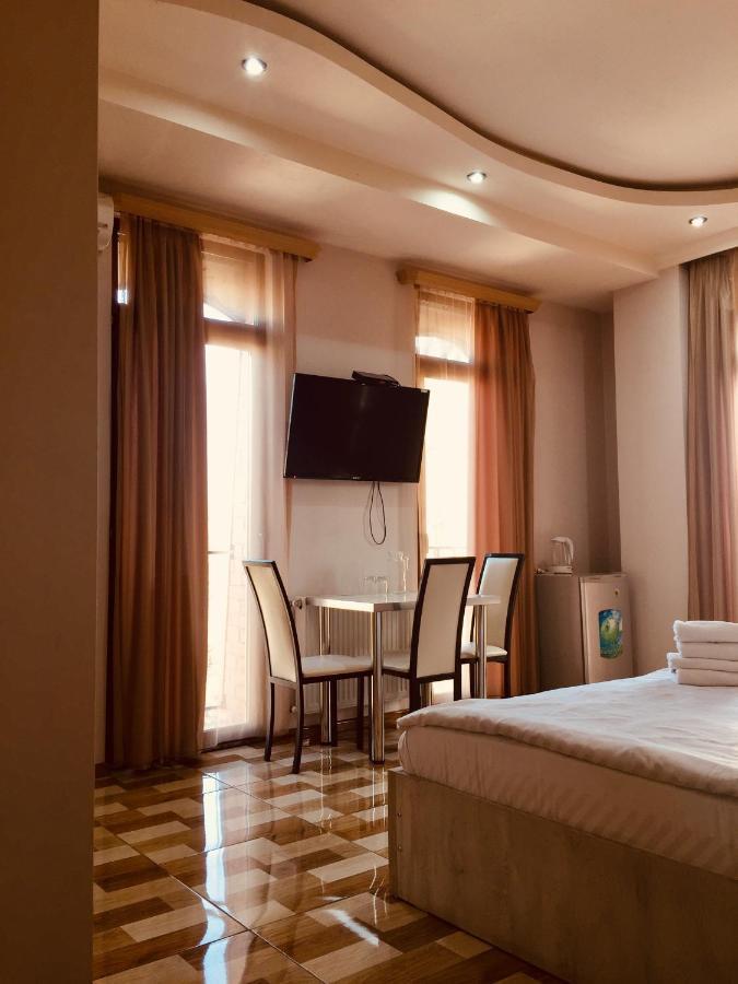 Hotel Tourist Tbiliszi Kültér fotó